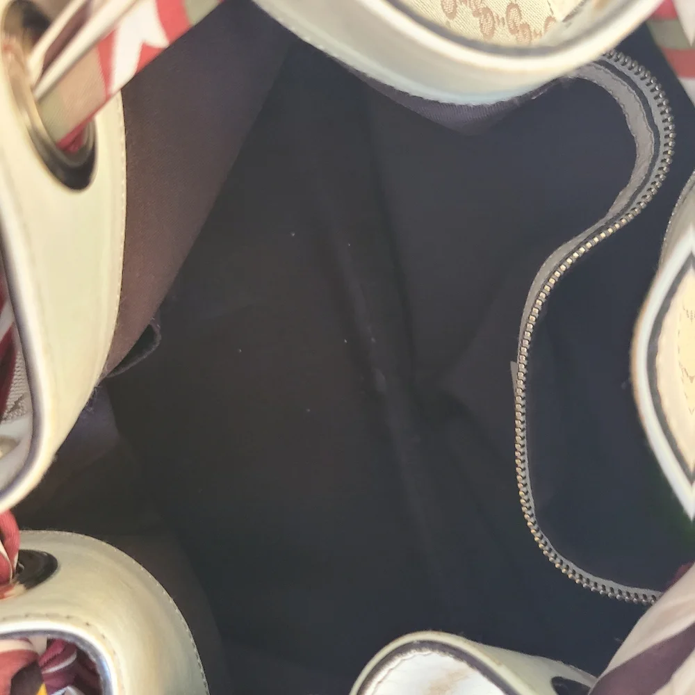 💥Host Pick💫Gucci Scarf Bag - Picture 12 of 16